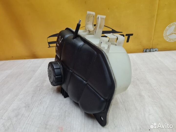 Бачок расширительный Mercedes-Benz C S203 M112