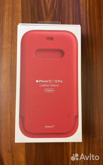 Чехол Apple Leather Sleeve with MagSafe для iPhone