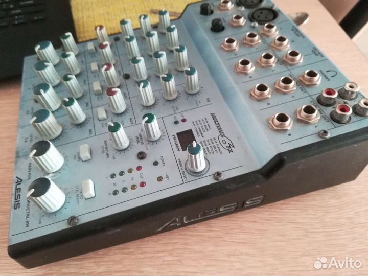 Микшерный пульт alesis MultiMix 6 FX