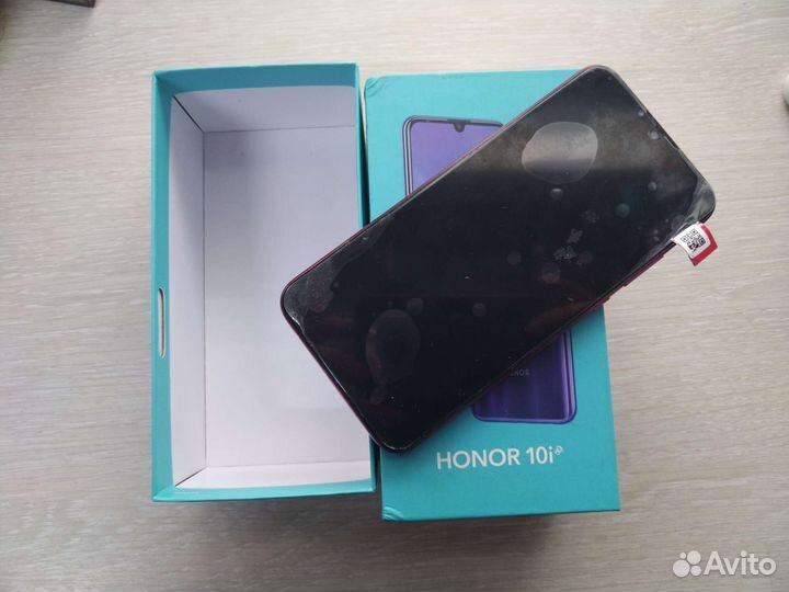 Honor 10i