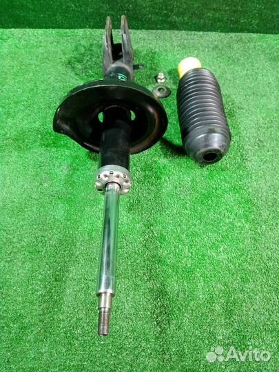 Стойка подвески передняя левая Subaru Legacy