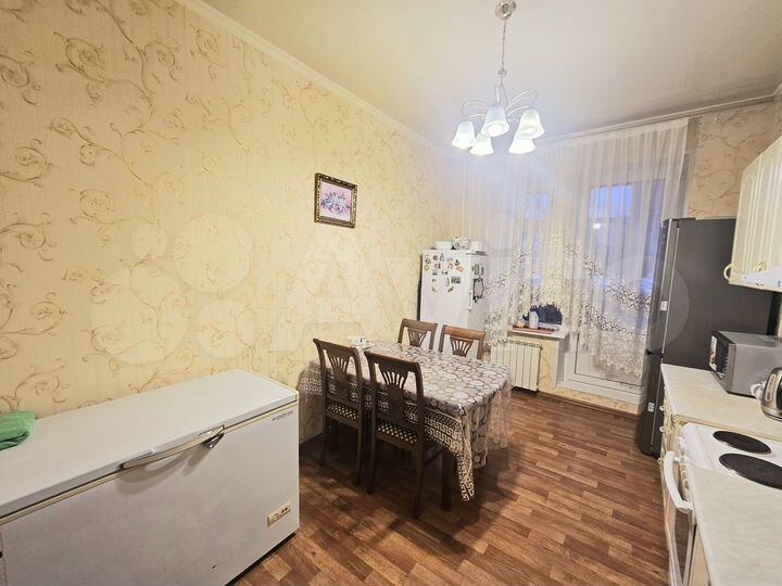 3-к. квартира, 81 м², 1/5 эт.