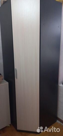 Шкаф