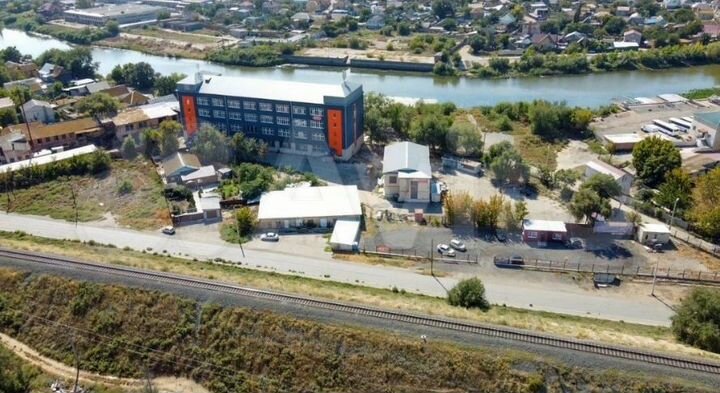 Третий этаж свободной планировки, 854 м²