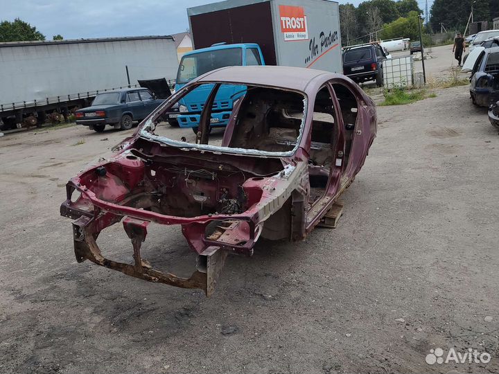 Крыша Nissan Primera P12 02-08г