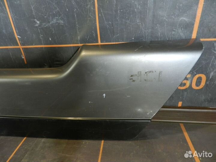 Накладка двери багажника - Nissan X-Trail T31