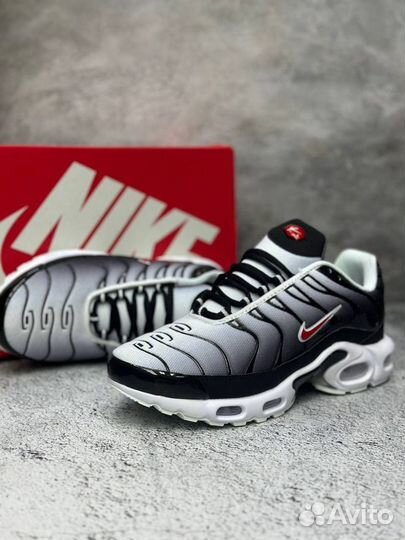 Кроссовки Nike Air Max Tn Plus