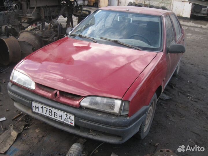 Передние суппорта Renault 19 Европа 97г.в