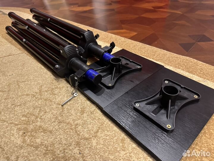 Стойки для студийных мониторов/акустики