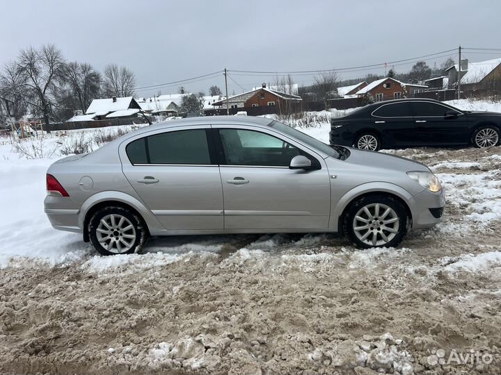 Opel Astra 1.8 AT, 2008, 235 000 км