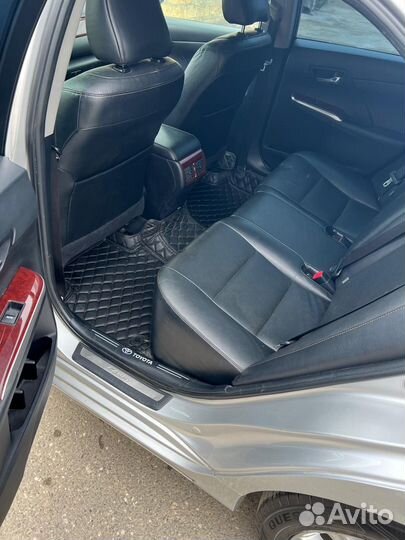 Бампер на камри