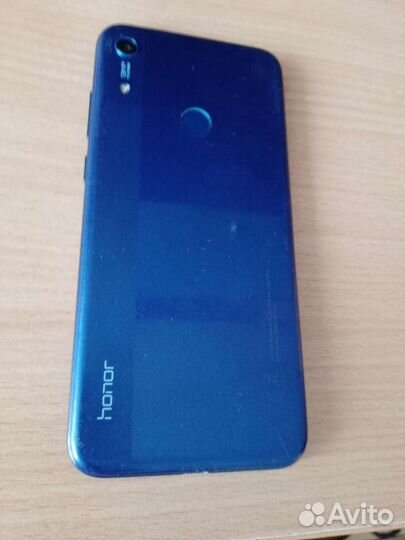 Телефон honor 8а