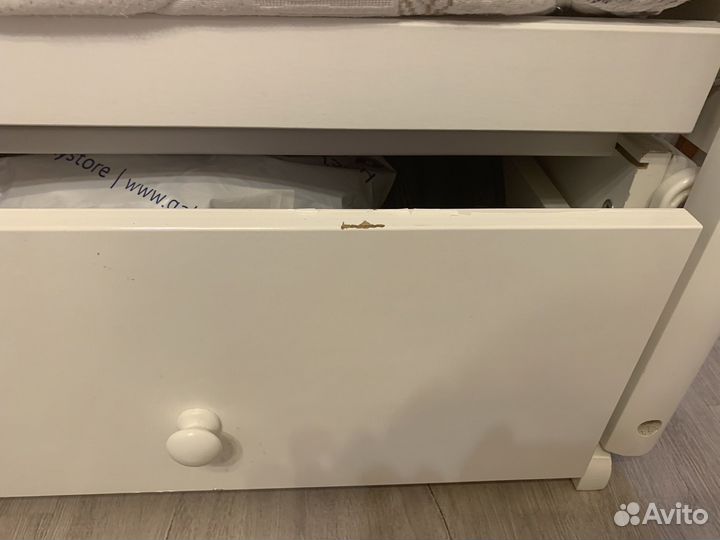 Детская кроватка