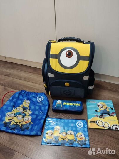 Рюкзак школьный ортопедический Delsey миньоны