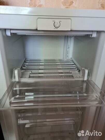 Морозильная камера Dexp