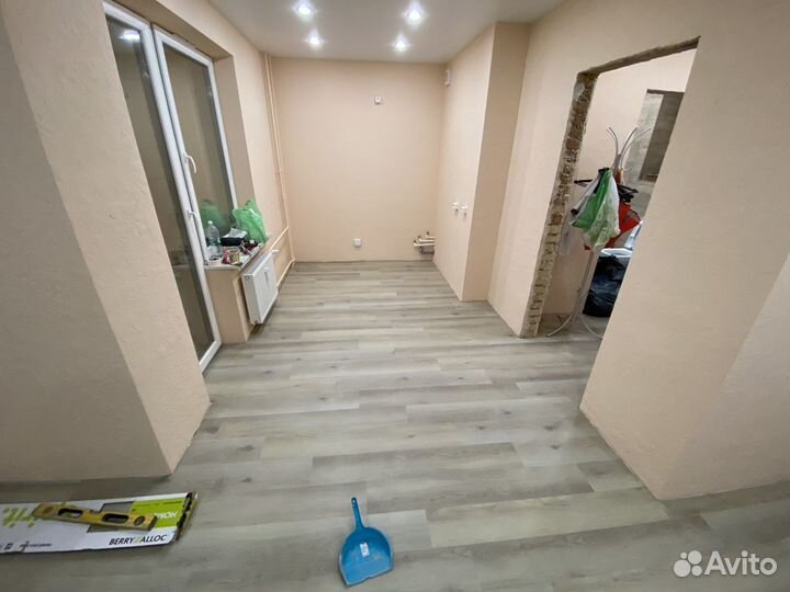 Укладка ламината, кварц винила, настил Линолуема