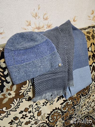 Шапка женская и шарф