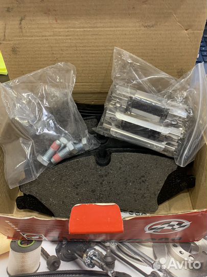 Тормозные колодки range rover