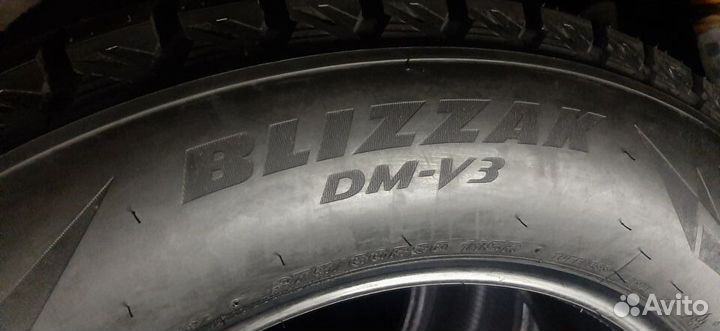 Bridgestone Blizzak DM-V3 275/60 R20 115R