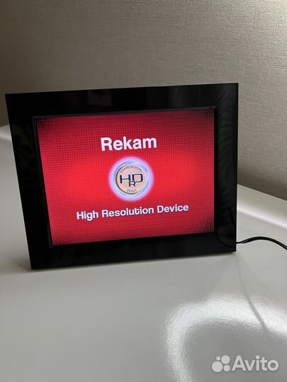 Цифровая фоторамка Rekam DejaView HD800