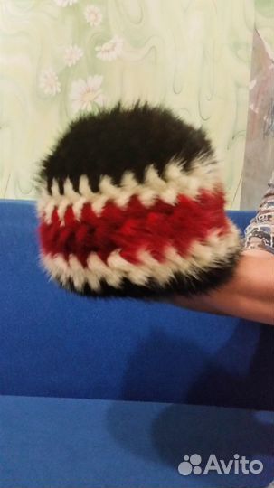 Шапка из вязанной норки цветная