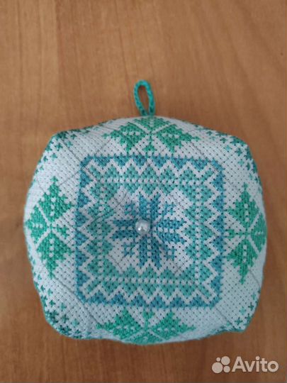 Бискорню(сувенир, игольница)