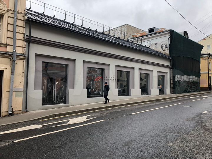 Продам торговое помещение, 586 м²