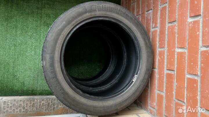 Continental ContiPremiumContact 5 215/55 R17