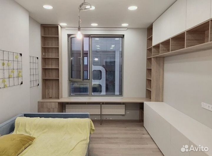 Рабочая зона у окна