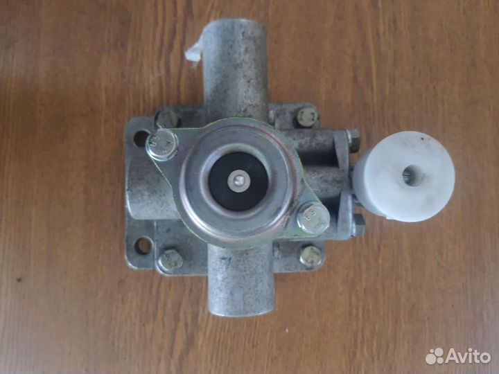 Воздухораспределитель прицепа