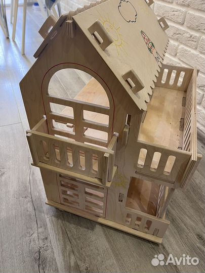Домик кукольный