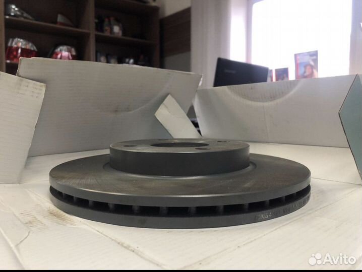 Тормозной диск Ford Fiesta