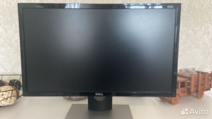 Монитор Dell 24