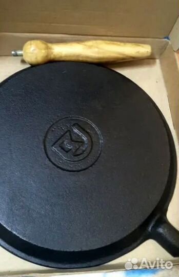 Чугунная сковорода