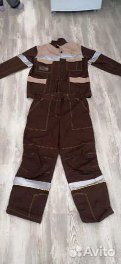 Продам спецодежду женскую 