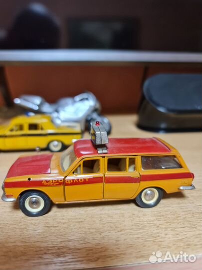 Модель автомобиля 1 43 Волга газ24 02 аэрофлот