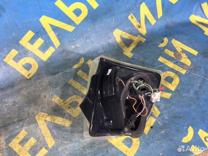 Задний левый фонарь Toyota Celica T230