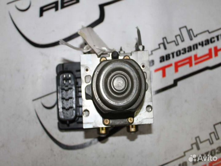 Блок ABS toyota avensis verso ipsum picnic ACM20 A