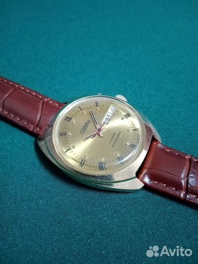 Часы слава СССР С АВТОПОДЗАВОДОМ позолоченные