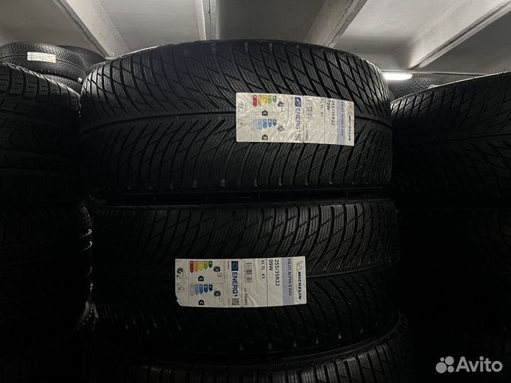 Michelin Pilot Alpin 5 SUV 285/30 R22 и 255/35 R22 104W