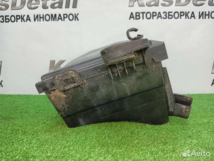 Корпус блока предохранителей Nissan Almera G15