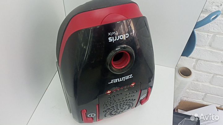 Пылесос с контейнером для пыли Zelmer ZVC382ST