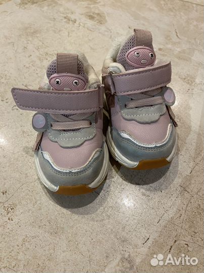 Кроссовки для девочки