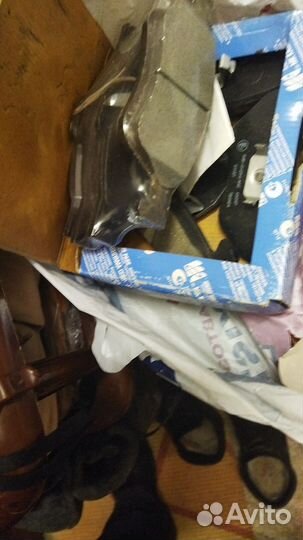 Колодки передние и задние Мазда Трибьют 2004 года