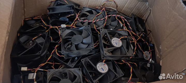 Новый кулер 80мм 12V 1.37W 3pin лот 100шт