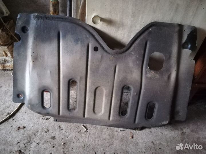 Защита двигателя Рено Логан 2004-2009