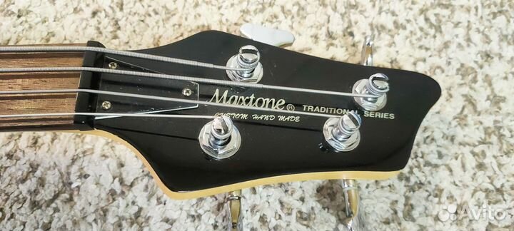 Бас-гитара Maxtone Traditional Series