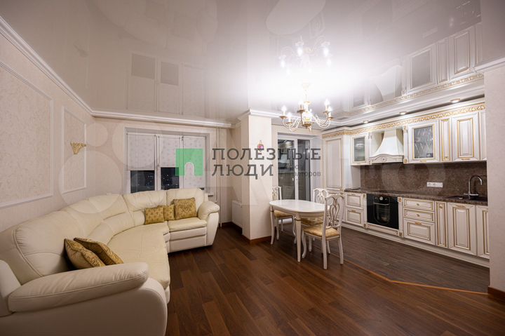 3-к. квартира, 92 м², 13/17 эт.