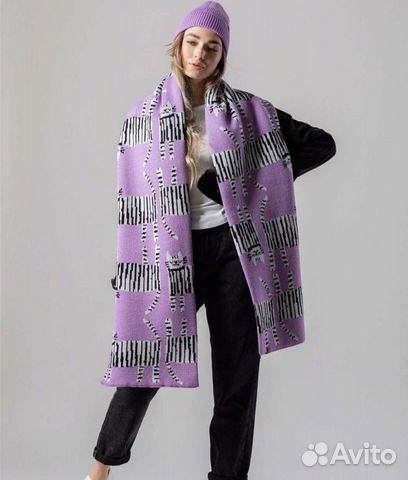 Комплект шарф и шапка в цвете лаванда с зебрами