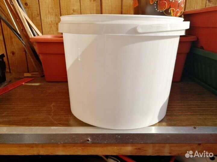 Ведра пластиковые с крышкой 12 литров